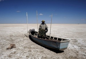 BOLIVIA-LAKE-021e6