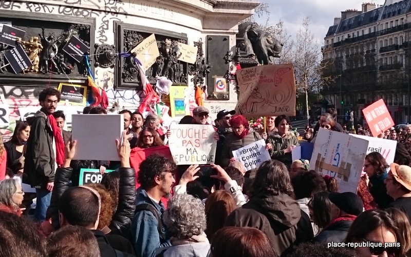 À Paris, l’Orchestre debout joue contre le coup d’État au Brésil