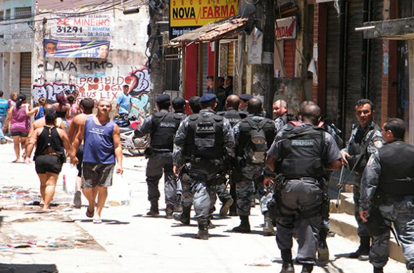 Brésil. L’armée dans les rues. État d’urgence à Rio de Janeiro (Agnese Marra/ Brecha/ À l’encontre)