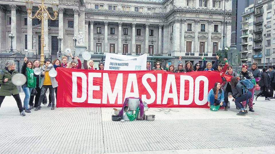Ni victimes, ni entrepreneuses: mobilisations féministes contre le W20 à Buenos Aires (Marta Music/Blog Médiapart)
