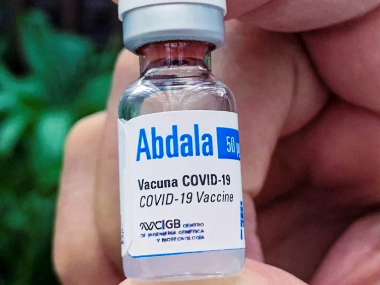 Covid: le candidat-vaccin de Cuba, premier d’Amérique latine, efficace à 92,28%, selon le laboratoire (France 24)