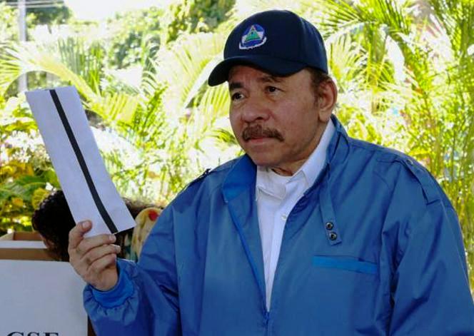 Nicaragua : Daniel Ortega réélu pour un quatrième mandat (revue de presse)