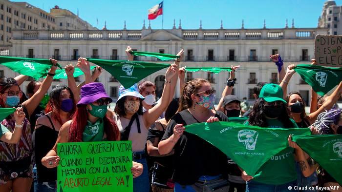 Présidentielle au Chili : l’avortement et le mariage homosexuel au cœur de la campagne (David Gormezano / France 24)