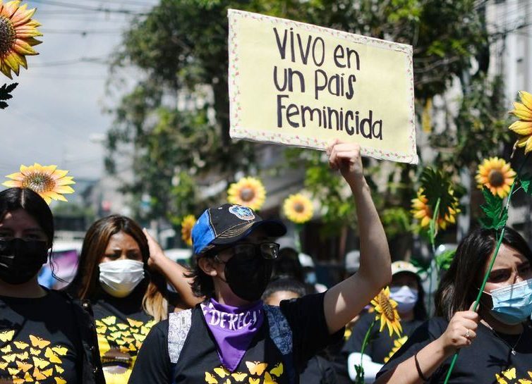 Le Guatemala durcit la répression de l’avortement et interdit le mariage gay (L’Express / AFP)