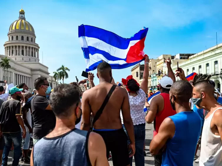 Cuba : 381 manifestants définitivement condamnés pour les rassemblements de juillet (La Presse / AFP)