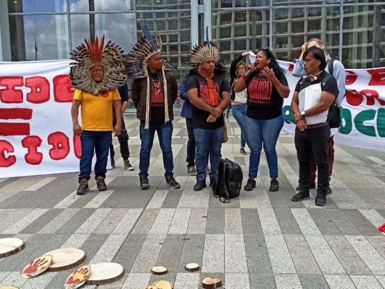 Actions de l’Articulation des Peuples Autochtones du Brésil à Paris et à Bruxelles