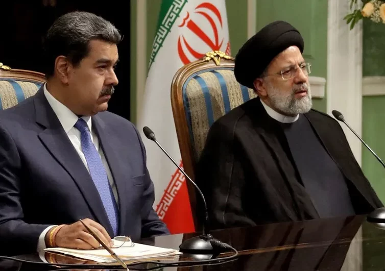 L’Iran et le Venezuela, sous sanctions américaines, concluent un accord de coopération de vingt ans (France 24)