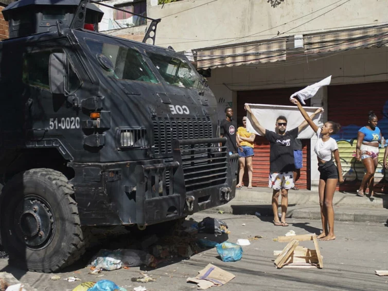 🇧🇷 Brésil : une opération de police fait au moins 18 morts dans une favela de Rio de Janeiro (France 24)