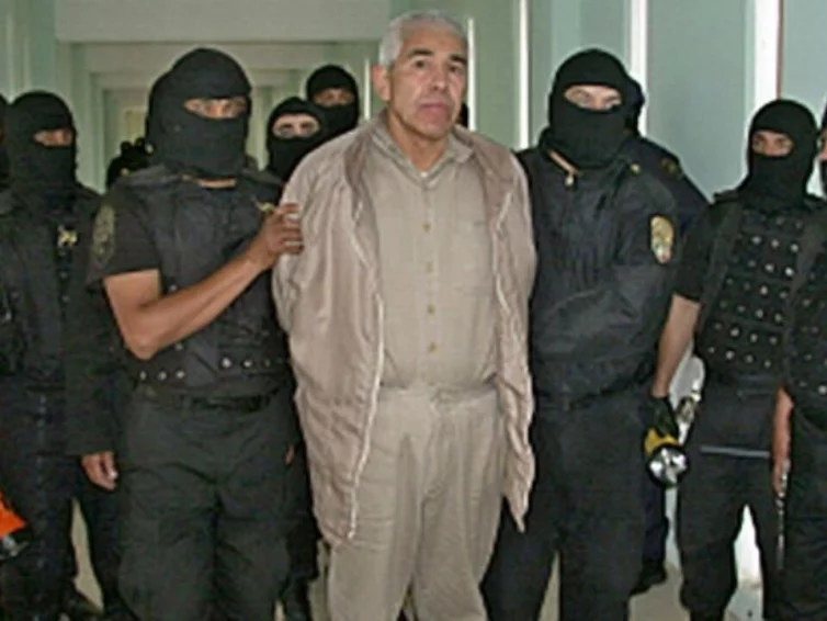 🇲🇽 L’un des narcotrafiquants les plus recherchés par les États-Unis arrêté au Mexique (RFI)