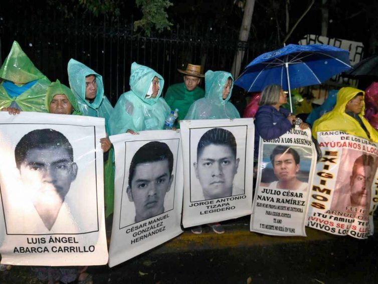 🇲🇽 Enquête sur les étudiants disparus au Mexique : arrestation de l’ex-procureur général (Le Monde / AFP)