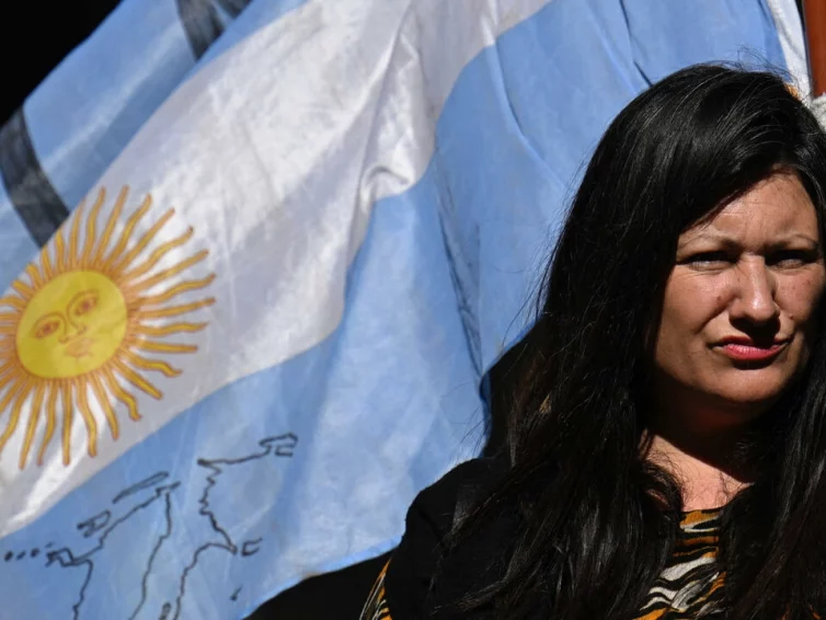 🇦🇷 L’Argentine sous le choc après la tentative d’assassinat visant Cristina Kirchner (RFI)