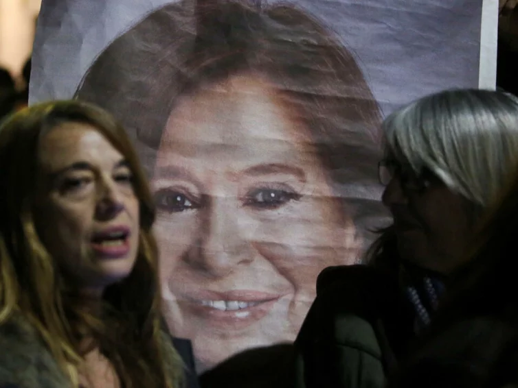 🇦🇷 Argentine : l’assaillant de Cristina Kirchner inculpé pour tentative d’homicide aggravé (France 24)