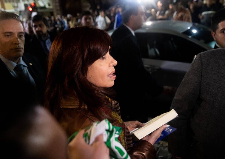 🇦🇷 Argentine: la vice-présidente Cristina Kirchner échappe à un attentat