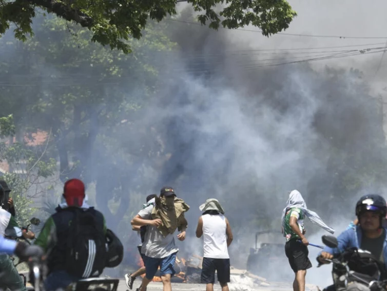 🇧🇴 Bolivie : violentes manifestations dans la région de Santa Cruz depuis trois semaines (revue de presse)
