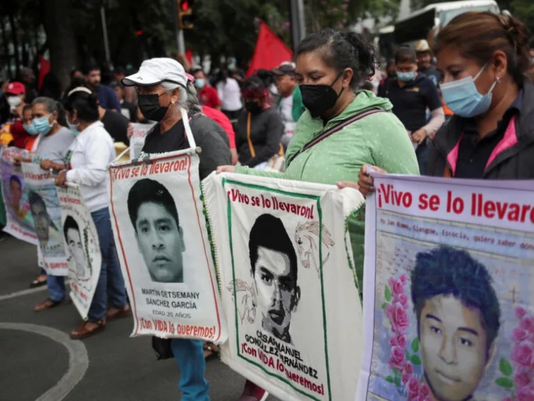 🇲🇽 Mexique: l’enquête des autorités pointée du doigt dans un rapport sur la disparition des quarante-trois étudiants (RFI)
