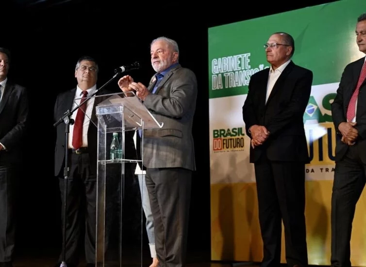 🇧🇷 Brésil: le président élu Lula commence à constituer son gouvernement (RFI / Le Temps)