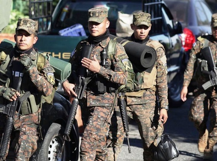 🇸🇻 Au Salvador, opération choc contre les gangs (RFI / France 24)