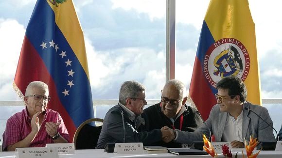 🇨🇴 Colombie : le gouvernement et les guérilleros de l’ELN concluent un accord sur le retour des réfugiés indigènes (Le Monde / AFP)