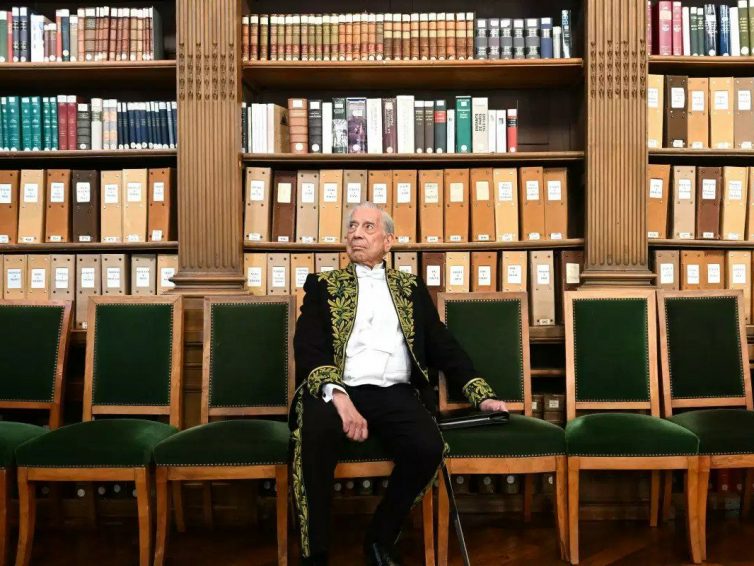🇫🇷 🇵🇪 Mario Vargas Llosa à l’Académie française : une œuvre immense, des idées désolantes (Valérie Lehoux – Télérama) / Une élection polémique (Stéphanie Trouillard – France 24 avec AFP)