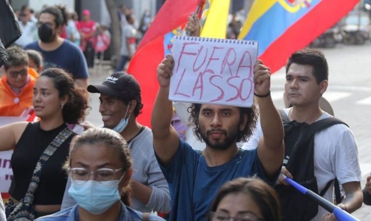 🇪🇨 La « muerte cruzada » en Équateur : vers une nouvelle phase du néolibéralisme autoritaire ? (Matthieu Le Quang / Contretemps)