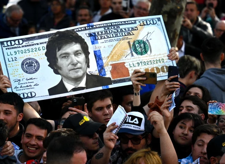 🇦🇷 En Argentine, la “dolarización” de l’économie au cœur de la campagne présidentielle (David Gormenazo / France 24)