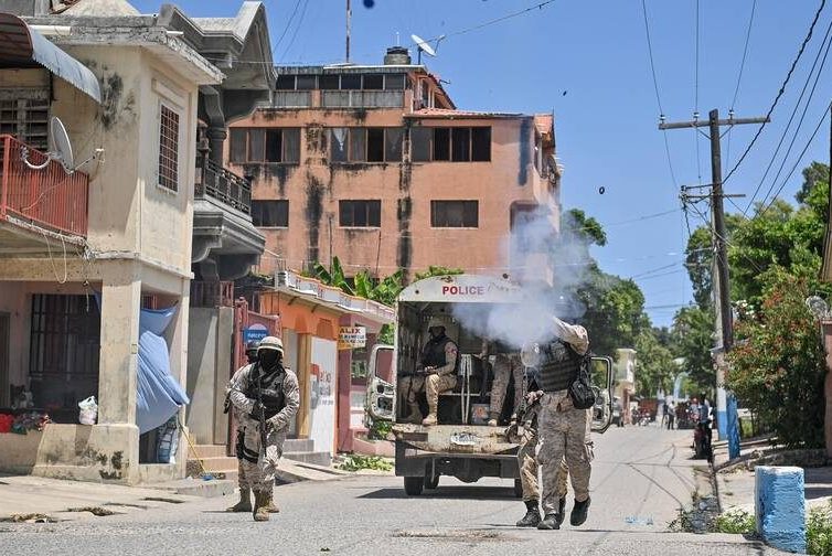 🇭🇹 Haïti : l’envoi d’une force armée internationale est une fausse bonne solution (Tribune de  Frédéric Thomas / CETRI / Libération)