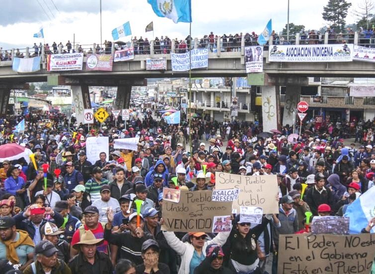 🇬🇹 Vague de manifestations au Guatemala en soutien au président élu Bernardo Arévalo (revue de presse)