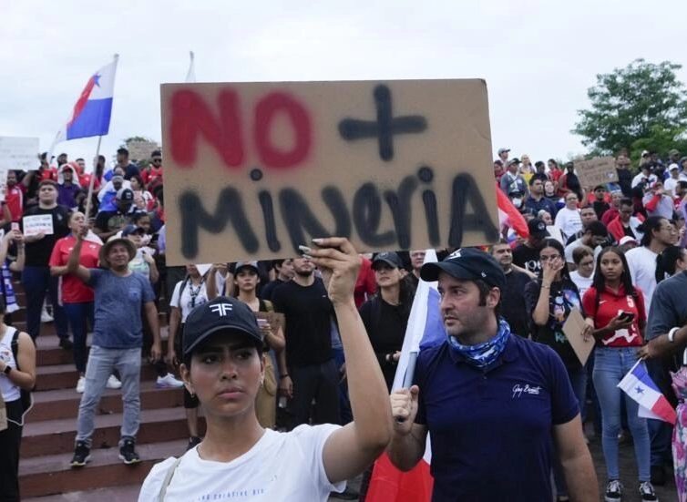 🇵🇦 Panamá: des manifestations bloquent le pays pour dénoncer la prolongation d’un contrat minier (revue de presse)
