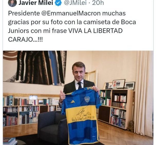 🇦🇷 🇫🇷 Une photo d’Emmanuel Macron posant avec un cadeau du président élu argentin fait polémique (RFI)