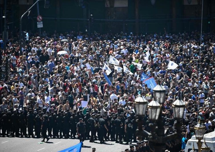 🇦🇷 Argentine : grève générale et manifestations du 24 janvier contre les réformes ultralibérales du gouvernement de Javier Milei  (revue de presse)
