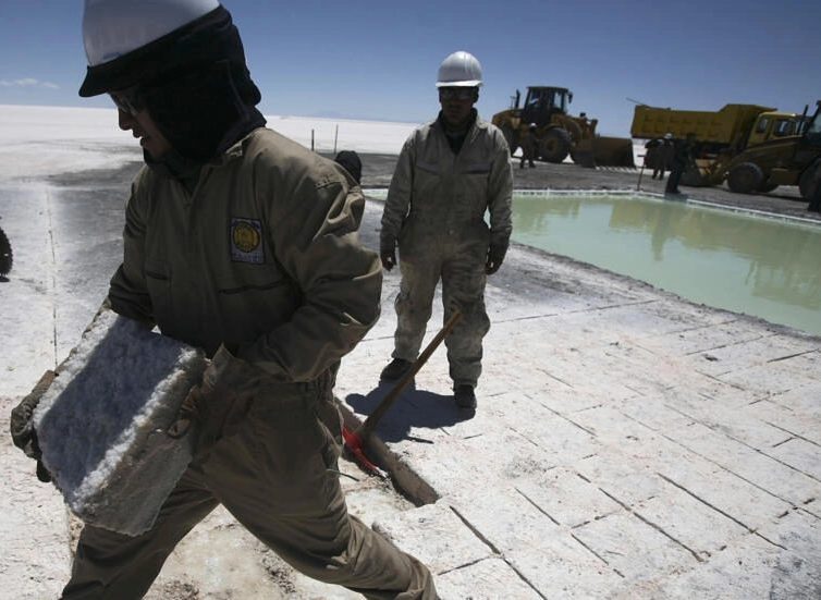 🇧🇴 Bolivie: l’extraction de lithium en plein essor peine à convaincre localement (reportage RFI)