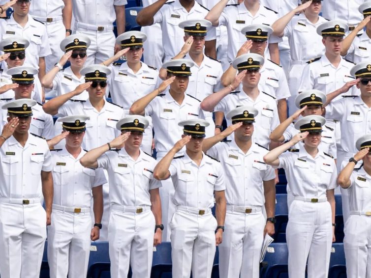 🇪🇨 🇺🇸 Bientôt le retour des bases militaires américaines en Équateur ? (Luis Reygada / L’Humanité)
