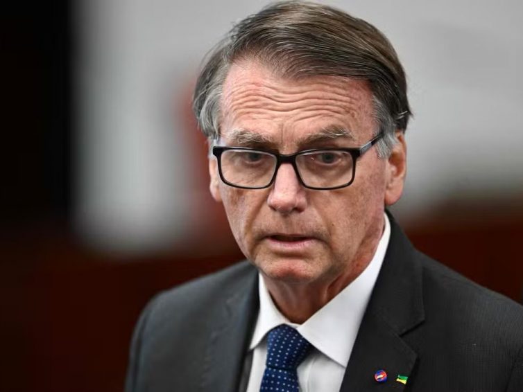 🇧🇷 Brésil, le juge de Moraes ordonne l’assignation à résidence de l’ex-président Jair Bolsonaro (Le Monde / France 24)