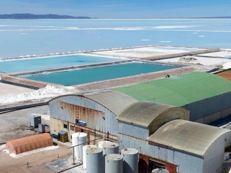 🇦🇷 🇧🇴 🇨🇱 Amérique latine : dans le triangle du lithium, la course aux minéraux de transition met en danger les droits humains et l’environnement (FIDH)