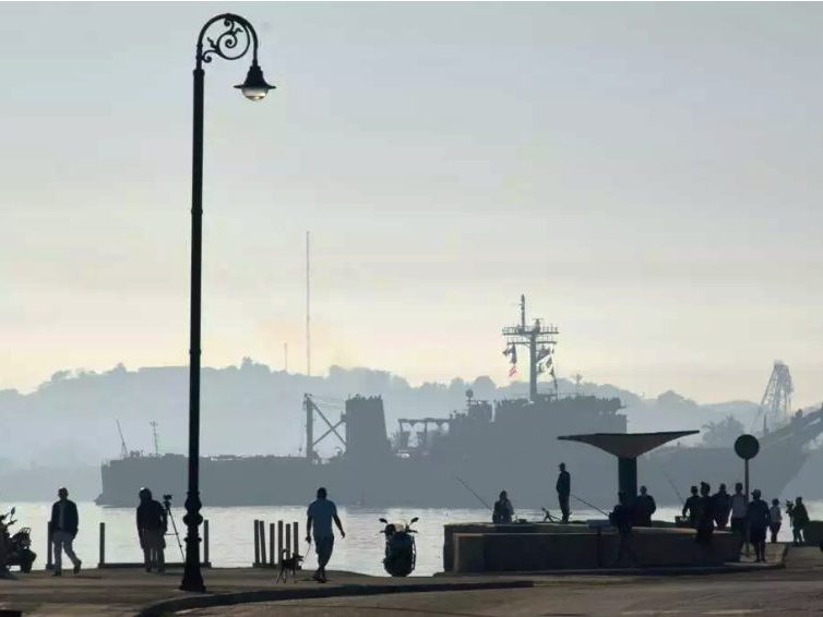 🇨🇺 🇺🇸 Donald Trump a-t-il intérêt à faire chuter le régime cubain? (Christophe Drevet / RFI)