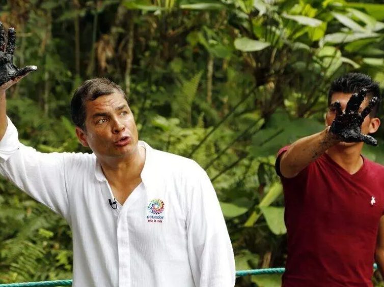 🇪🇨 Poursuivie pour pollution pétrolière, Chevron-Texaco obtient gain de cause et fait payer l&rsquo;Équateur (RFI / Raphaël Morán)