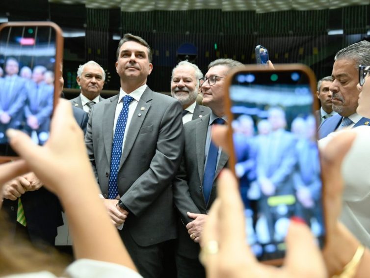 🇧🇷 Brésil. Le danger n’est pas le retour du bolsonarisme, mais sa capacité d’adaptation / « O perigo não é a repetição de Bolsonaro – é sua adaptação »(Edgar Silva dos Anjos / Outras Palavras.Traduction : Autres Brésils) fr. port.