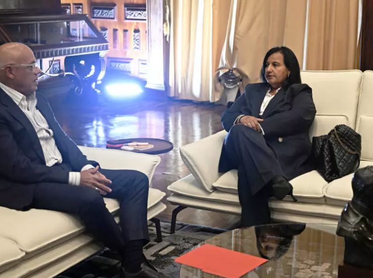 🇻🇪 Venezuela: un dialogue inédit entre le chavisme et une partie de l’opposition doit s’ouvrir début août (Achim Lippold / RFI)
