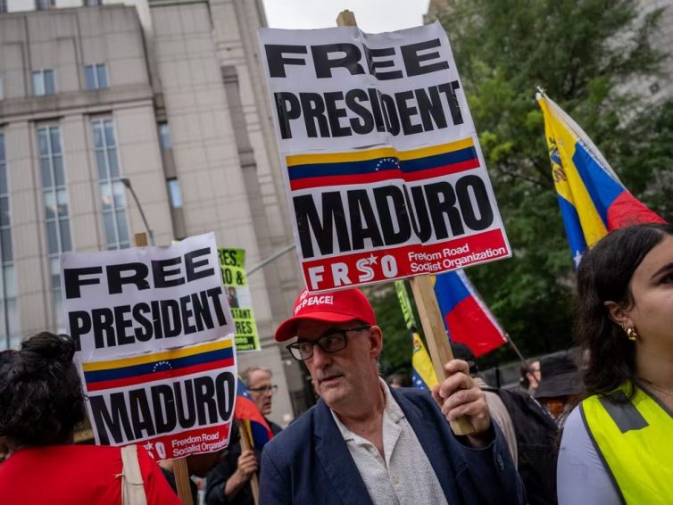 🇺🇸 🇻🇪 Le procès de Nicolás Maduro s’ouvrira à New York le 1ᵉʳ juin 2027 (Le Monde / AFP)